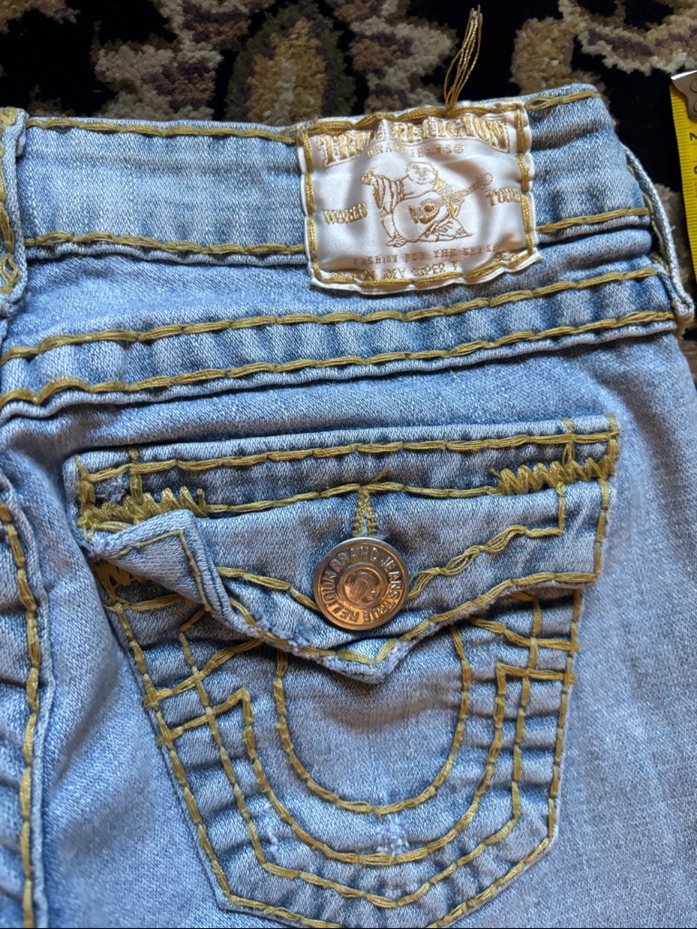 True Religion Gold Stitching Jeans!! - Picture 6 of 8